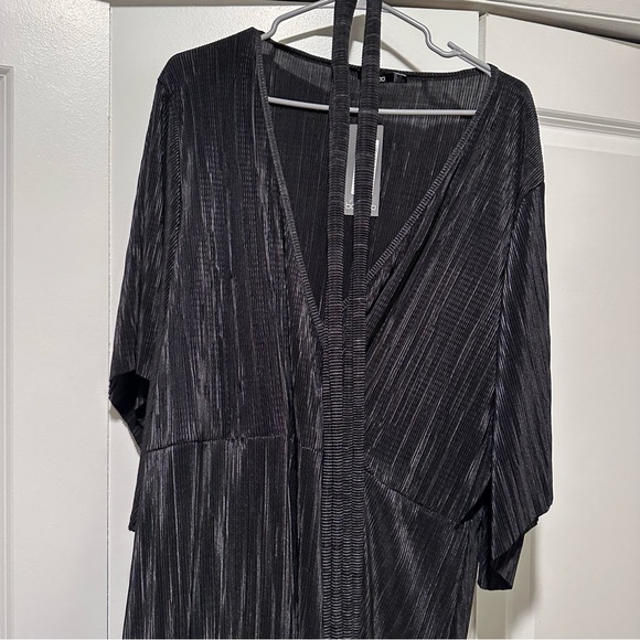 Plus Plisse Wrap Dress - Picture 7 of 9